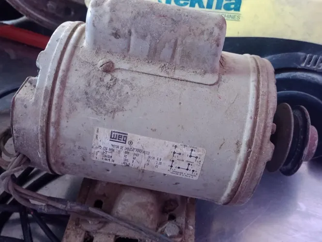 Motor de indução monofásico e 1 esmiril