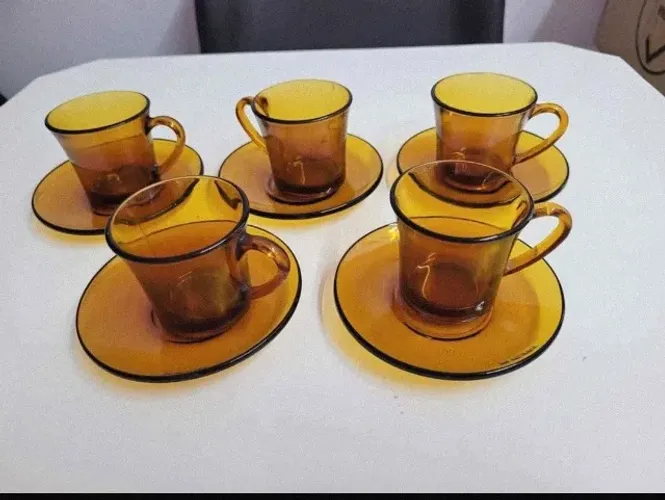 Xícaras de cafezinho Duralex ambar