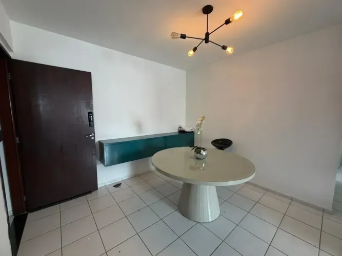 VENDO OU ALUGO Apartamento de 3 Quartos com Suíte e Varanda no Edifício Felice Serraria