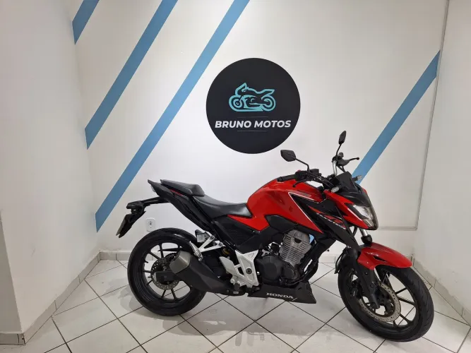 Cb300f com só 12 mil km abaixo da fipe!