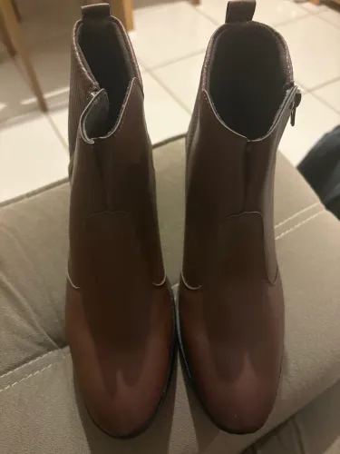 Bota ankle boot marrom tamanho 37