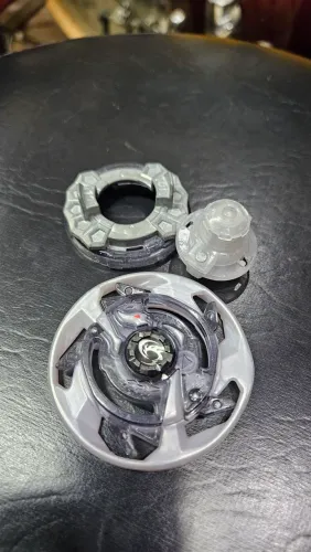 Beyblade Burst Maximum Garuda