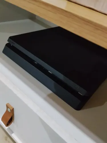 Playstation 4 + controles + jogos