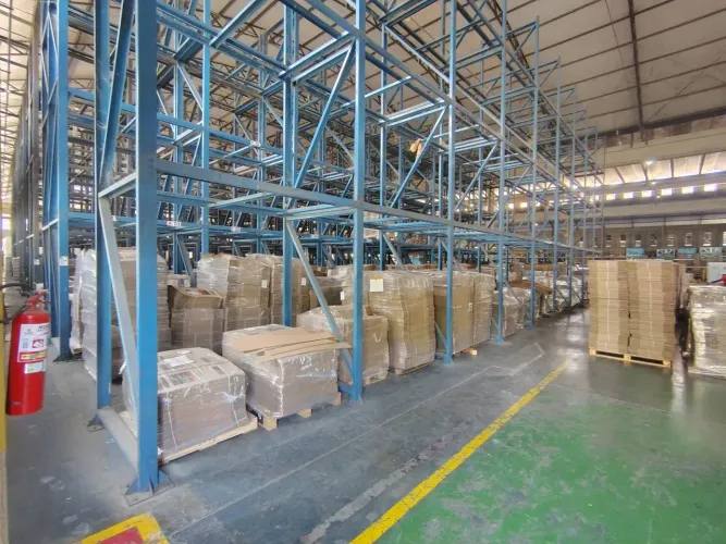 Galpão 1.950m²/ Distrito Industrial/ Condomínio.