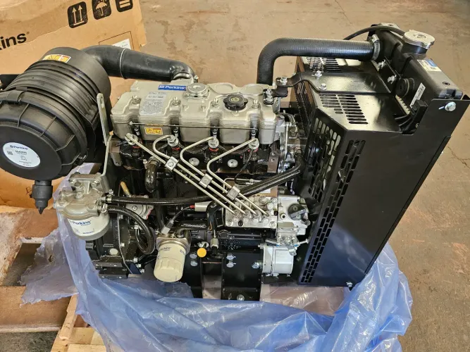 Motor perkins 404d-22