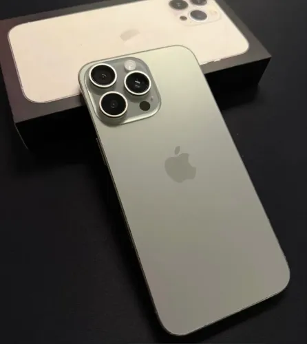iPhone 15 Pro Max