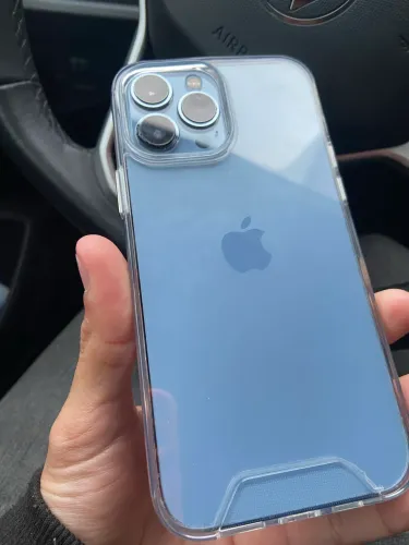 iPhone 13 Pro Max  vidro trincado mas funciona normalmente  