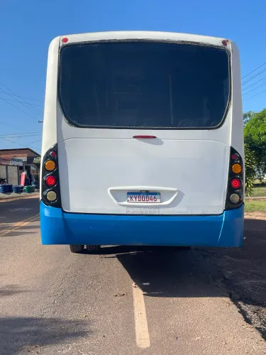 ÔNIBUS COM AR CONDICIONADO
