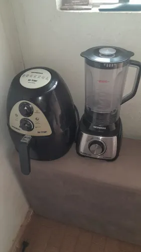 Vendo um Air fryer um liquidificador