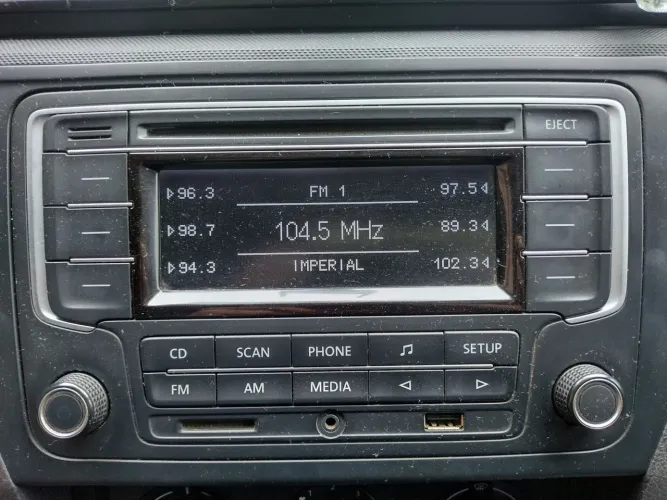 Rádio original Volkswagen 