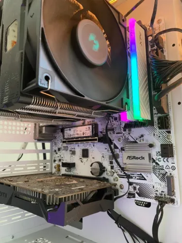 Placa-Mãe ASRock B550M Pro SE Branca (AM4) - Nível Premium Barata!