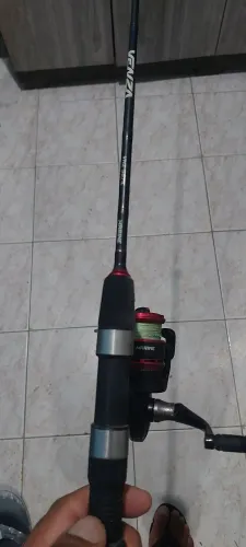Vara de pesca marine 14 lb com oriente e caixa de iscas