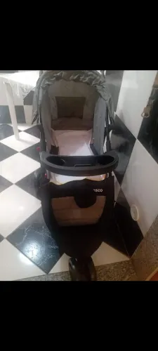 Carrinho de bebê Cosco