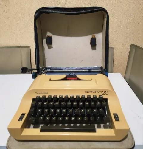 Máquina de escrever Remington 20