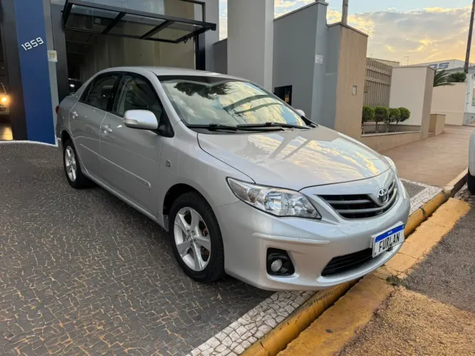 Toyota Corolla XEI 2.0 Flex 16V Aut. 2012