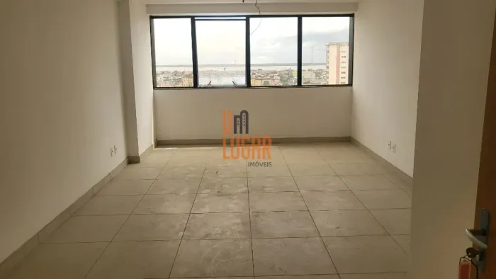 Um Lugar Imóveis Vende ou Aluga Sala Comercial de 28,80 m² no Ed. City Office, Belém-PA