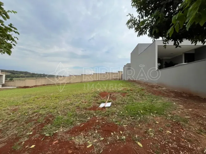 Terreno em condomínio com 288m² para venda no Reserva San Pedro