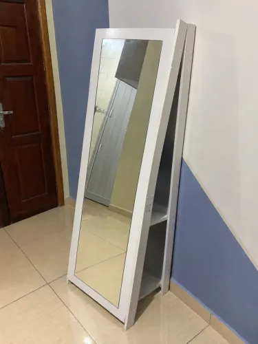 Vende-se espelho de chão