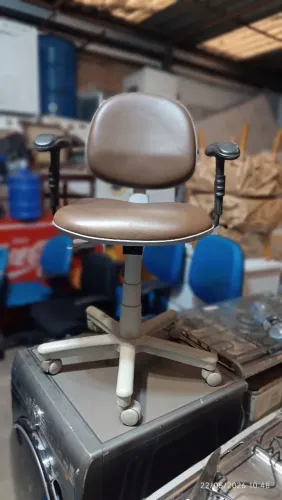 cadeira de escritório articulada