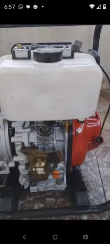 Moto bomba branco 