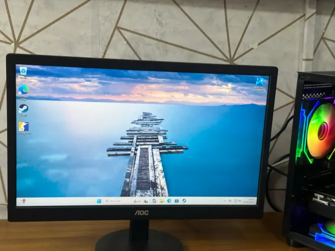 Monitor AOC