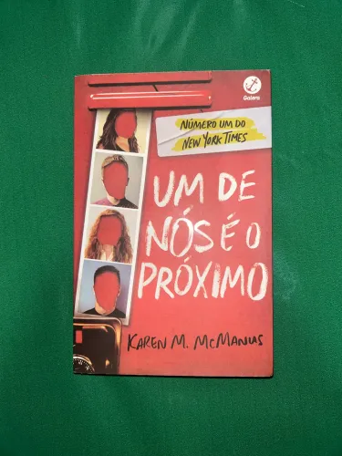 Coleção Um de Nós está Mentindo