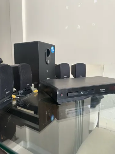 Home Theater Philco 5.1 + Player Blu-ray Philips - Completo e Potente