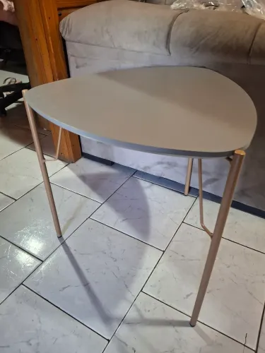 Mesa Lateral Tampo MDF C/ Base em Metal