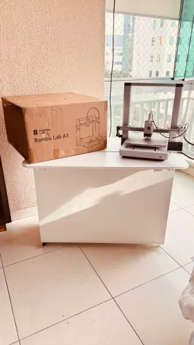 Impressora 3D Bambu Lab A1 3 meses de uso - filamento grátis