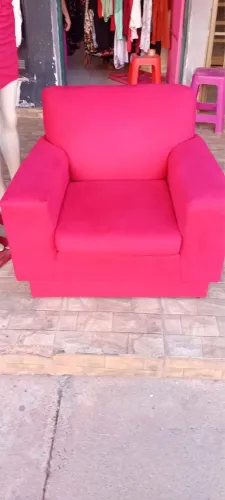 Potrona vermelha top 300 reais