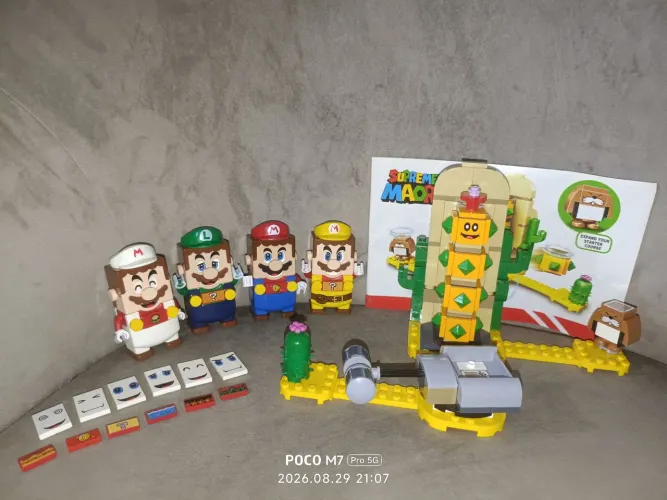 Lego Super Mario Bootleg: Set Pokey do Deserto - NÃO TEM FUNÇÃO ELETRÔNICA - 4 Marios