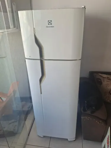 Geladeira Electrolux DC35A - Perfeita