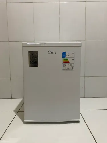 Frigobar midea 67 Lt