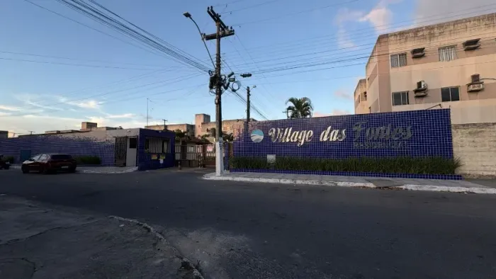  Apartamento Semi-Mobiliado. 2 quartos. Sol Nascente. Garagem em frente ao bloco. 