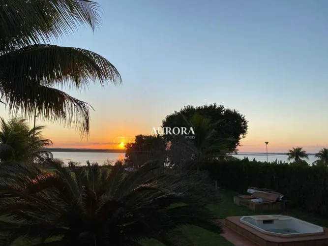 Chácara com 4 dormitórios à venda, 2000 m² por R$ 1.500.000,00 - Ilha do Sol - Sertaneja/P