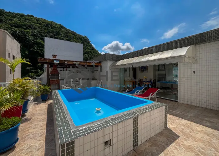 Cobertura com piscina e churrasqueira na Praia da Enseada, Guaruja