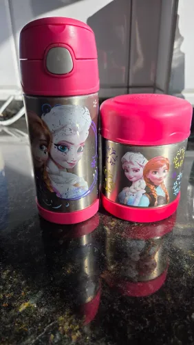 Garrafa e pote de frutas Thermos