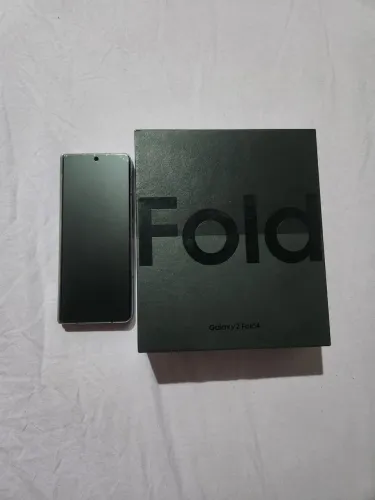 Z Fold 4. 256gb