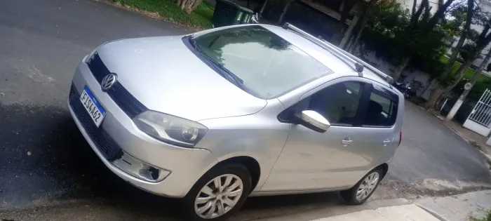 Volkswagen Fox 1.0 MI Total Flex 8V 5P 2013