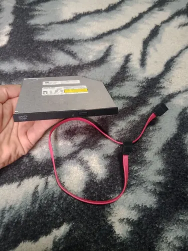 Leitor cd e dvd para Pc com cabo sata .