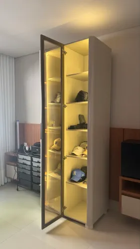 Sapateira 2 Portas Reflecta com Pés e LED 100% MDF Bege/Off White Off White