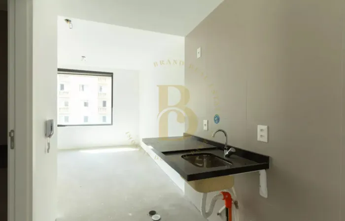 Studio à Venda no Itaim Bibi, 1 Dormitório, Cozinha Integrada