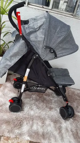 Carrinho de bebê passeio NOVO