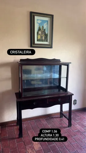 Cristaleira Antiga