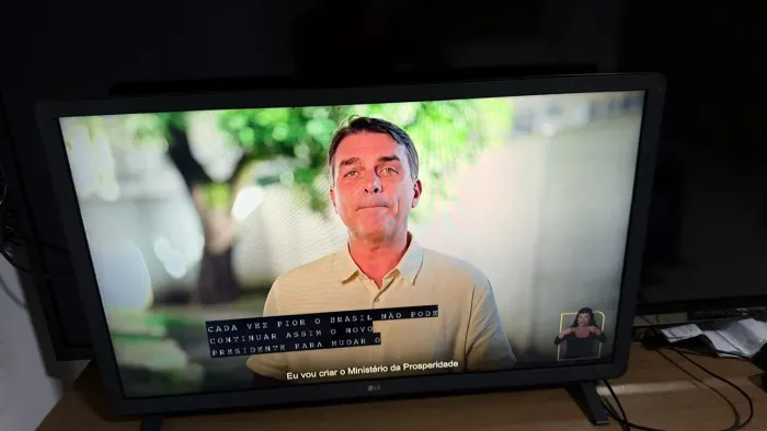 Tv LG 32 smart modelo novo