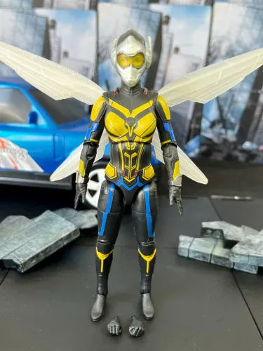 Marvel Legends Vespa