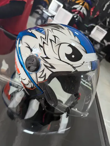 Capacete