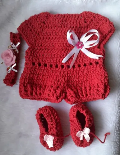 Roupa de crochê