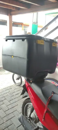 Caixa Baú 140 Litros Com Suporte Universal Motoboy Icbras