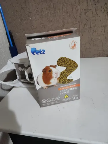3 pacotes de 1.5 kg de ração com vitamina C para porquinhos da india